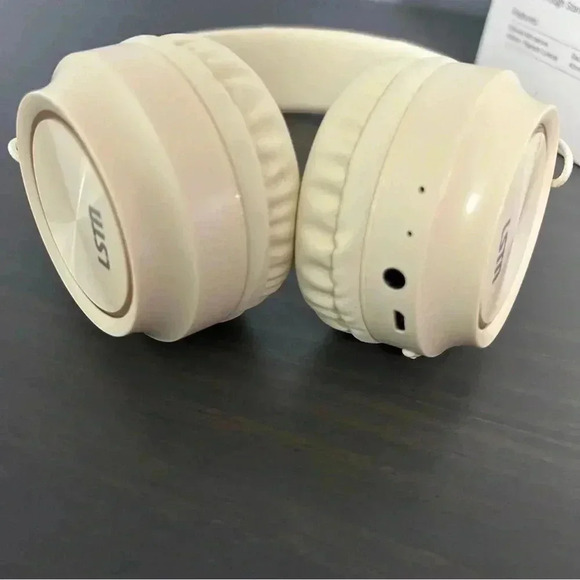 LSTN Sound Co. x Jilly Box: Bardot Wireless Headphone - Picture 6 of 9